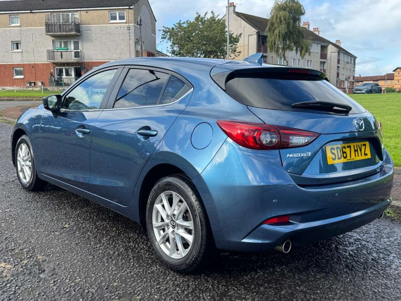 A 2017 MAZDA MAZDA3 2.0 SKYACTIV-G SE-L Nav Hatchback 5dr Petrol Manual Euro 6 (s/s) (121 ps) P A 2017 MAZDA MAZDA3 2.0 SKYACTIV-G SE-L Nav Hatchback 5dr Petrol Manual Euro 6 (s/s) (121 ps) P