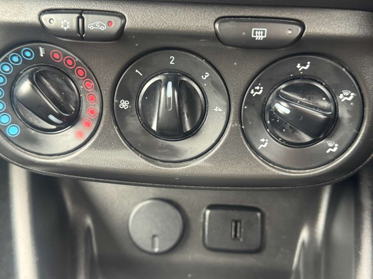 2017 VAUXHALL CORSA 2017 VAUXHALL CORSA