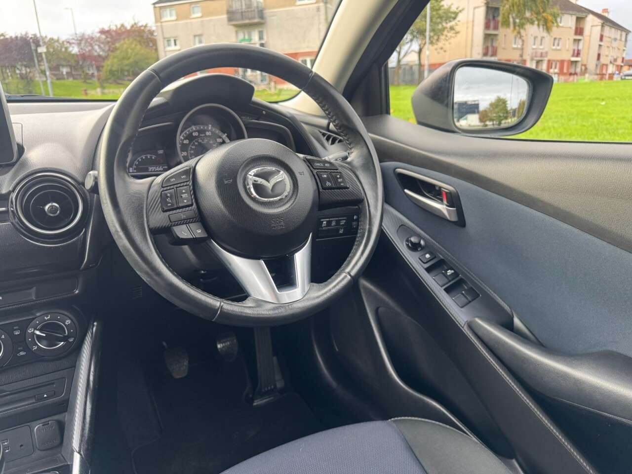 2016 MAZDA MAZDA2 2016 MAZDA MAZDA2