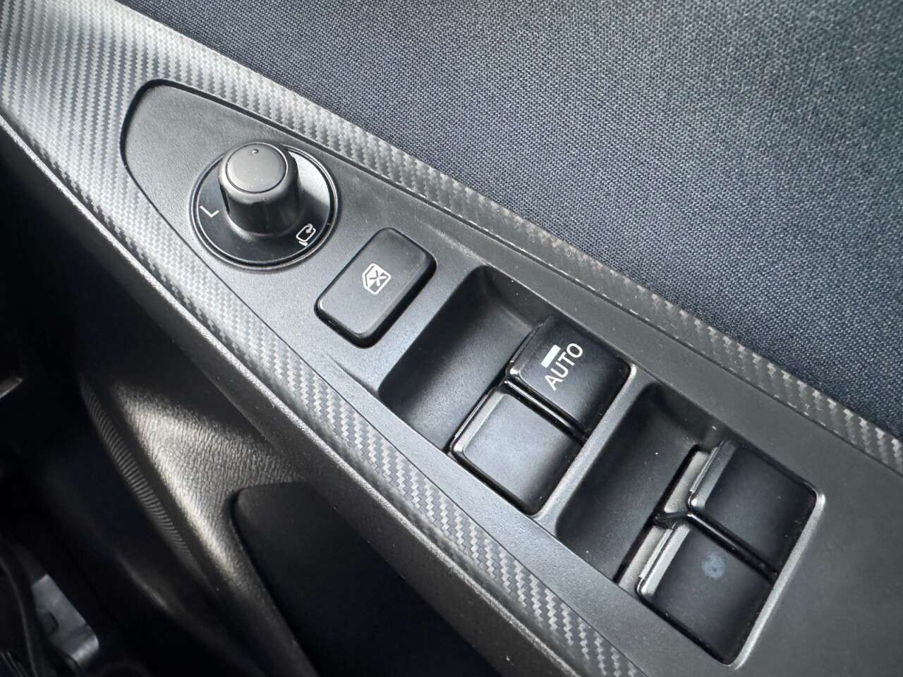 2016 MAZDA MAZDA2 2016 MAZDA MAZDA2