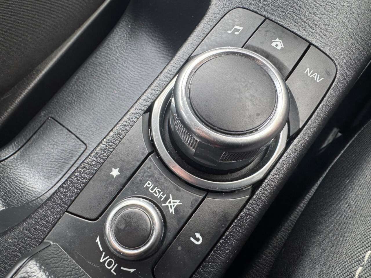 2016 MAZDA MAZDA2 2016 MAZDA MAZDA2
