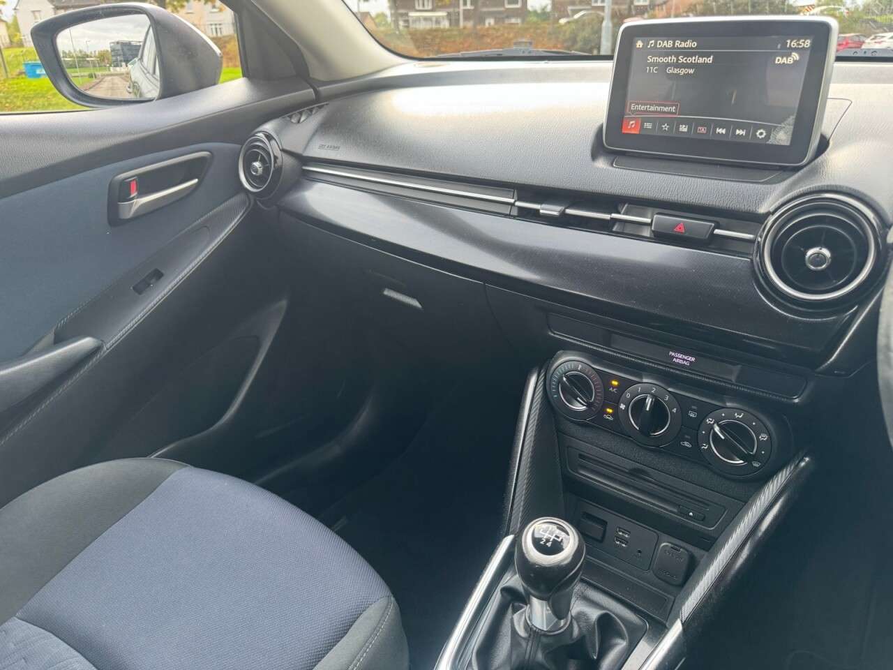 2016 MAZDA MAZDA2 2016 MAZDA MAZDA2