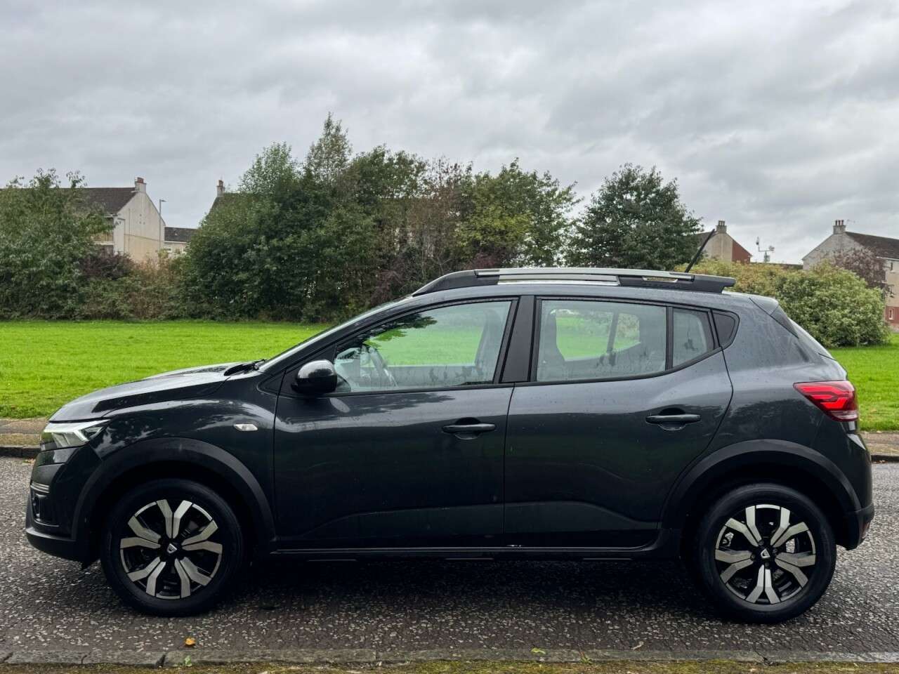 A 2022 DACIA SANDERO STEPWAY 1.0 TCe Prestige Hatchback 5dr Petrol Manual Euro 6 (s/s) (90 ps) Part Exch A 2022 DACIA SANDERO STEPWAY 1.0 TCe Prestige Hatchback 5dr Petrol Manual Euro 6 (s/s) (90 ps) Part Exch