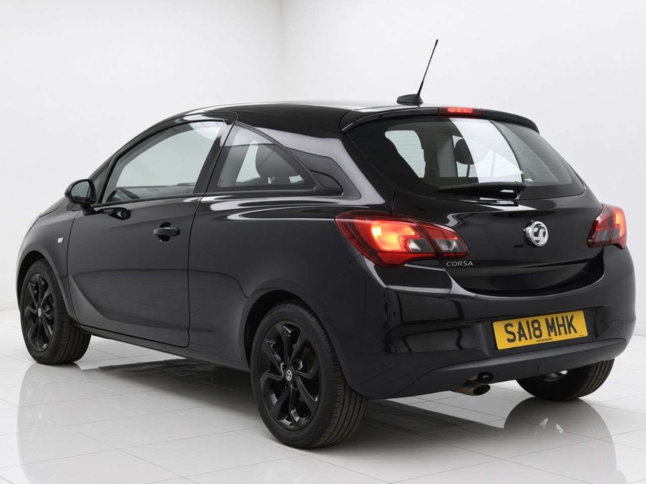 A 2018 VAUXHALL CORSA 1.4i ecoTEC SRi Hatchback 3dr Petrol Manual Euro 6 (75 ps) Part Ex Welcome A 2018 VAUXHALL CORSA 1.4i ecoTEC SRi Hatchback 3dr Petrol Manual Euro 6 (75 ps) Part Ex Welcome