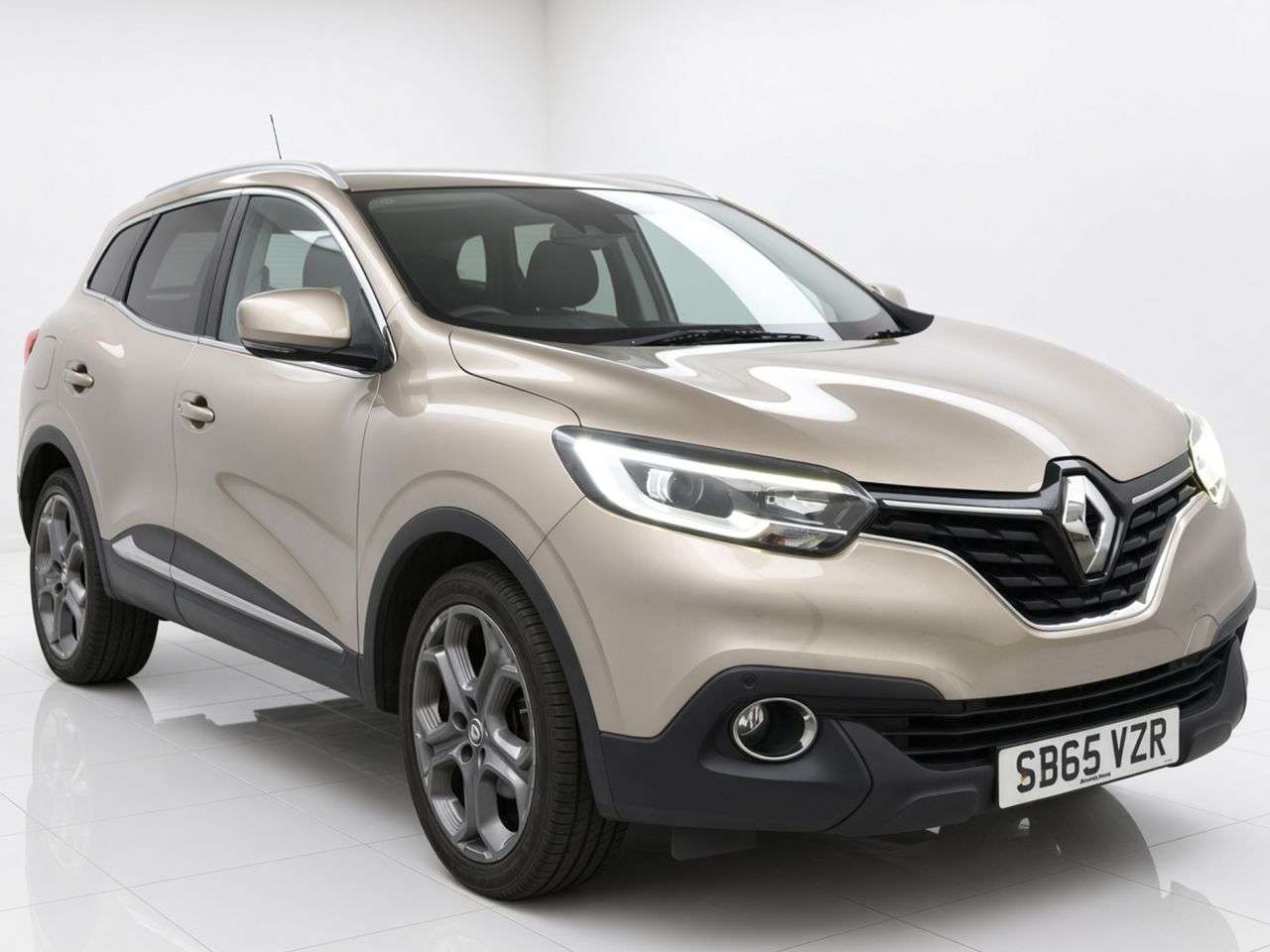 A 2015 RENAULT KADJAR 1.5 dCi Dynamique S Nav SUV 5dr Diesel Manual Euro 6 (s/s) (110 ps) Part Ex A 2015 RENAULT KADJAR 1.5 dCi Dynamique S Nav SUV 5dr Diesel Manual Euro 6 (s/s) (110 ps) Part Ex