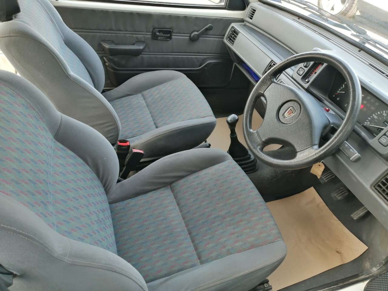 A 1992 ROVER METRO 1.1 QUEST 3d 59 BHP 1992 K ROVER METRO 1.1 QUEST A 1992 ROVER METRO 1.1 QUEST 3d 59 BHP 1992 K ROVER METRO 1.1 QUEST