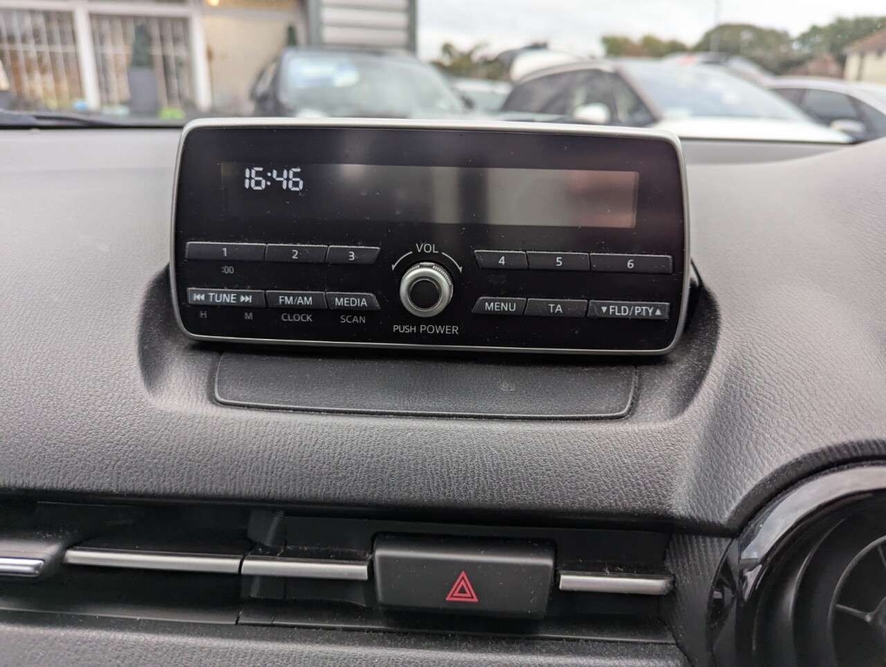 2016 MAZDA MAZDA2 2016 MAZDA MAZDA2