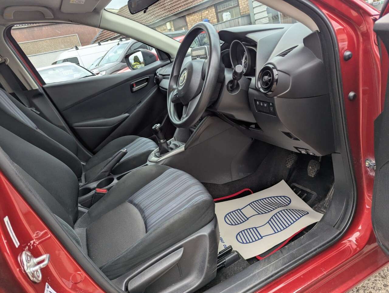 2016 MAZDA MAZDA2 2016 MAZDA MAZDA2
