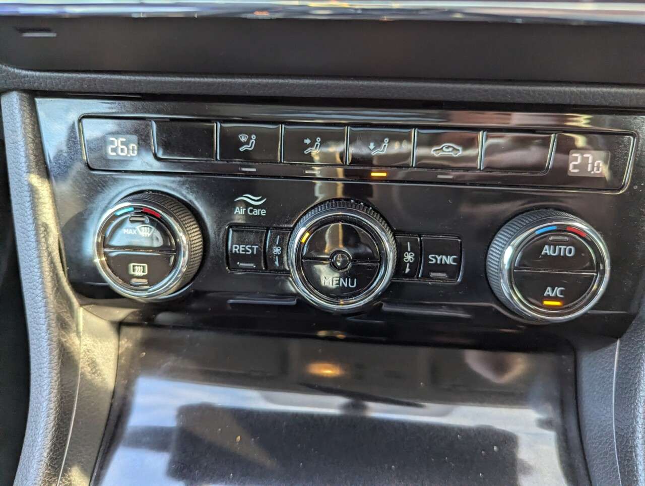 2019 SKODA SUPERB 2019 SKODA SUPERB