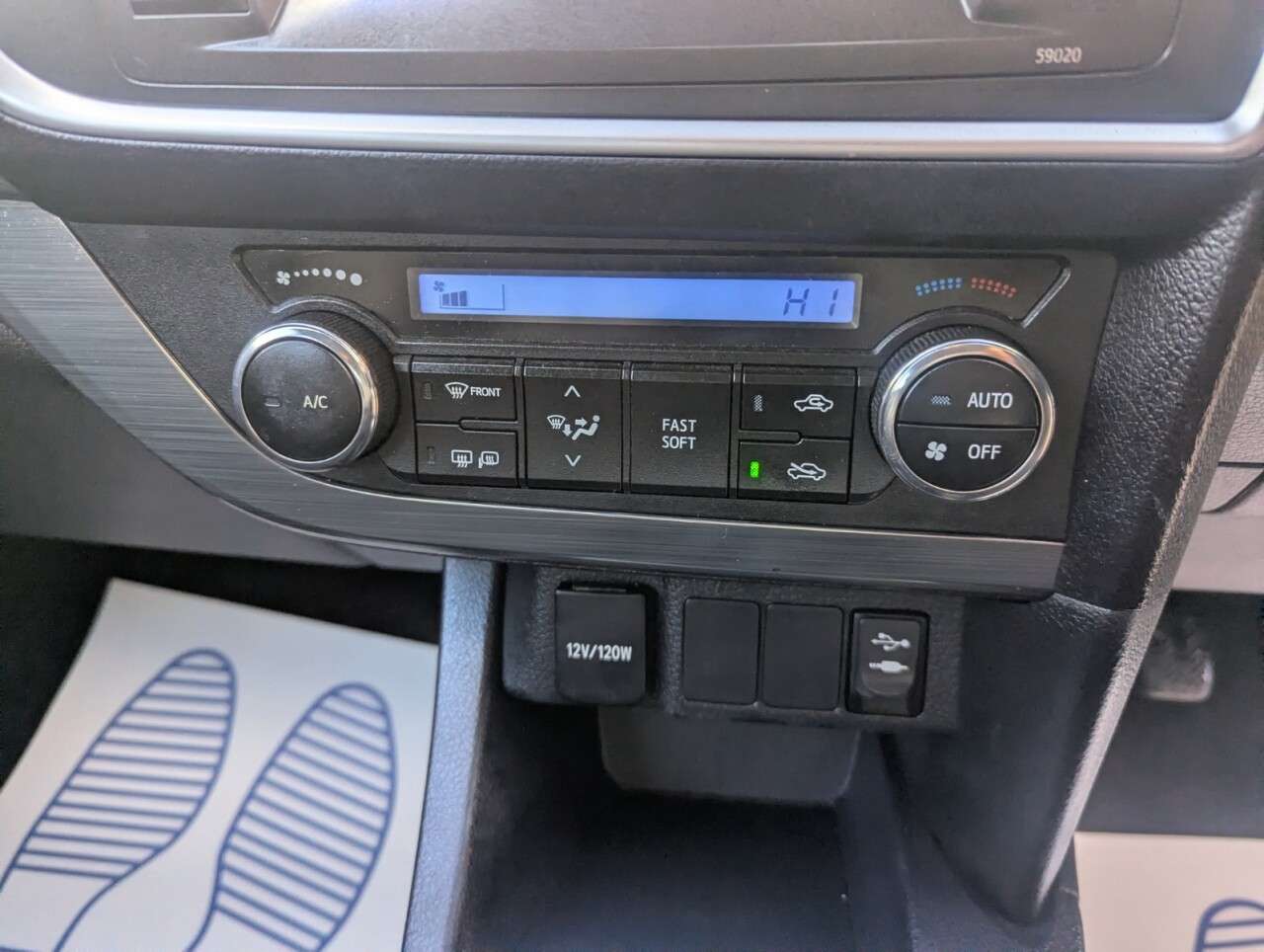 2013 TOYOTA AURIS 2013 TOYOTA AURIS