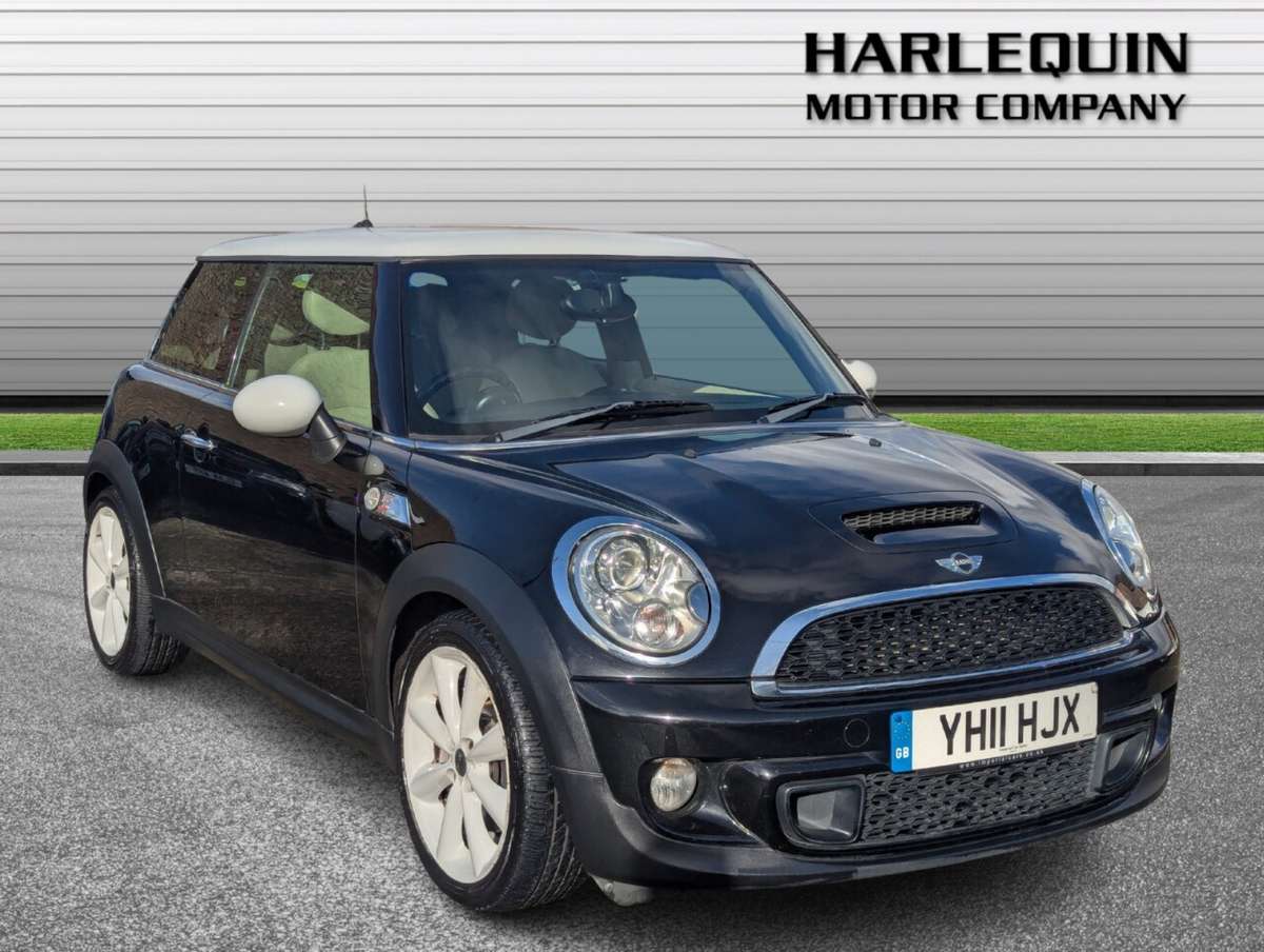 Check out this Mini Hatch 2011 Petrol Manual