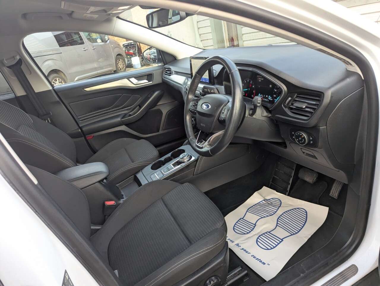 A 2020 FORD FOCUS 1.0T EcoBoost Titanium Hatchback 5dr Petrol Auto Euro 6 (s/s) (125 ps) SATN A 2020 FORD FOCUS 1.0T EcoBoost Titanium Hatchback 5dr Petrol Auto Euro 6 (s/s) (125 ps) SATN