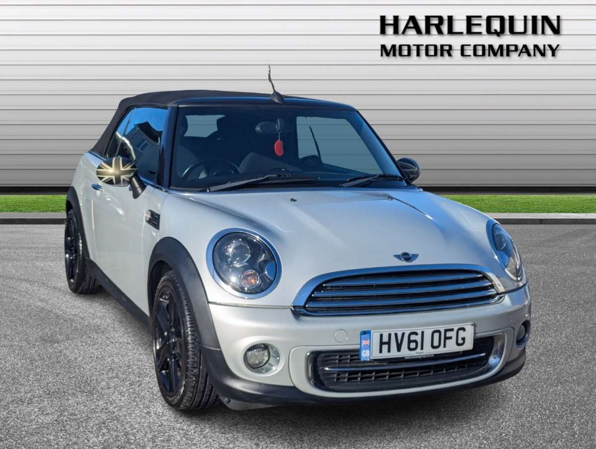 Check out this Mini Convertible 2011 Petrol Manual