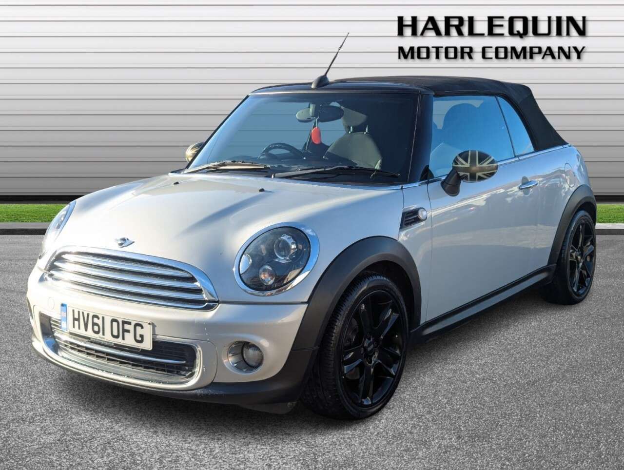 2011 MINI CONVERTIBLE 2011 MINI CONVERTIBLE