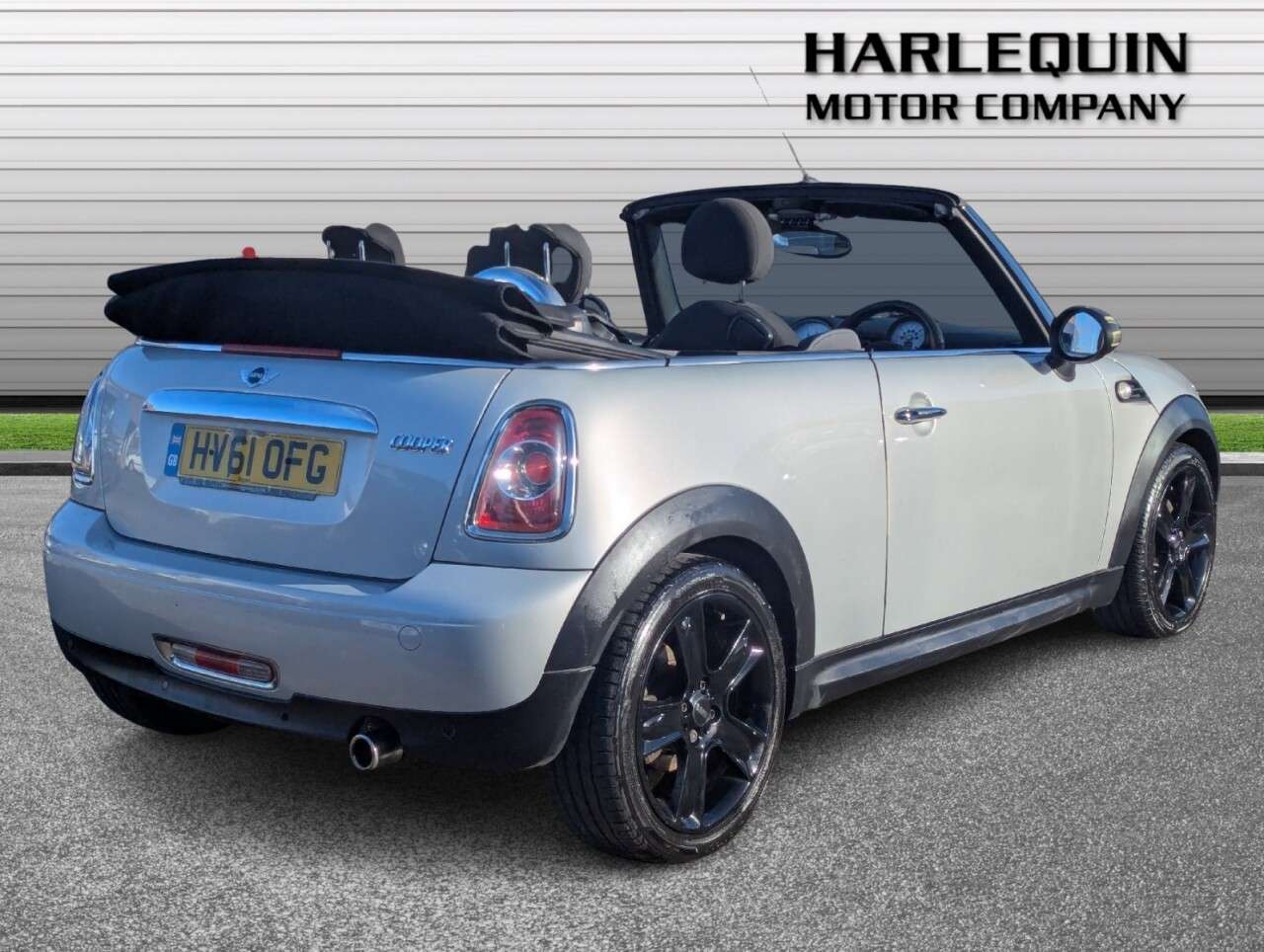 2011 MINI CONVERTIBLE 2011 MINI CONVERTIBLE