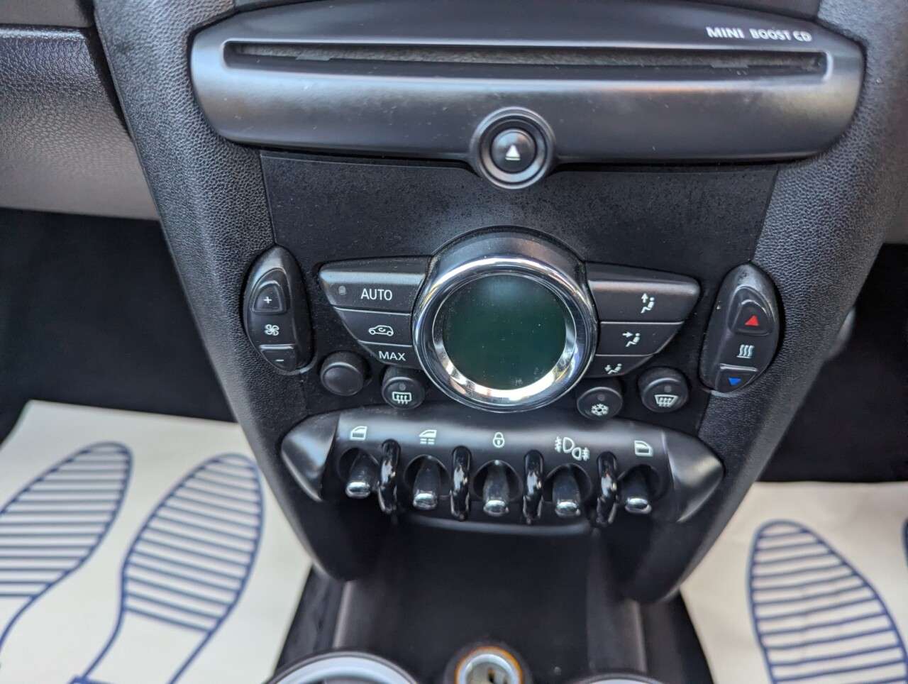 2011 MINI CONVERTIBLE 2011 MINI CONVERTIBLE