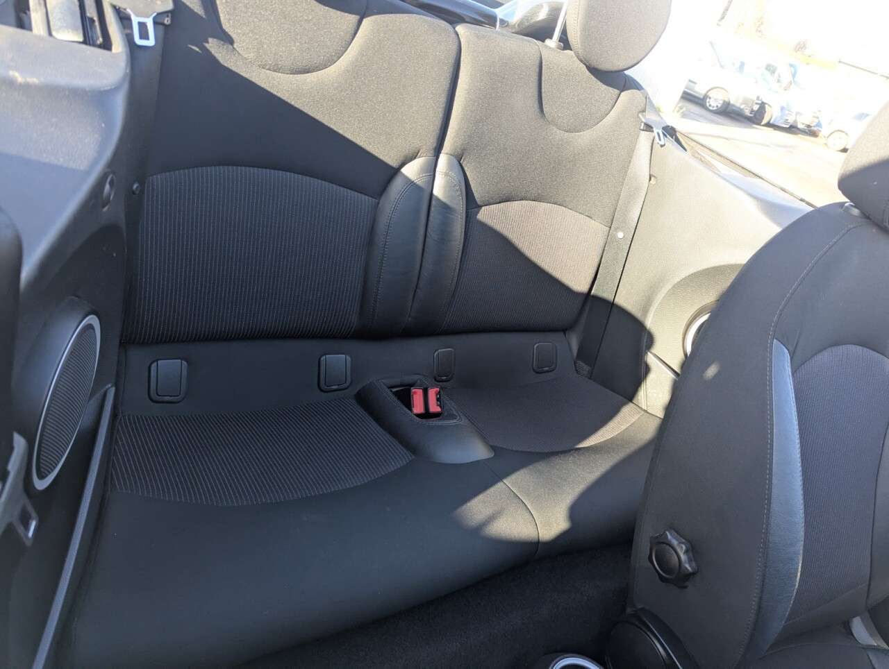 2011 MINI CONVERTIBLE 2011 MINI CONVERTIBLE