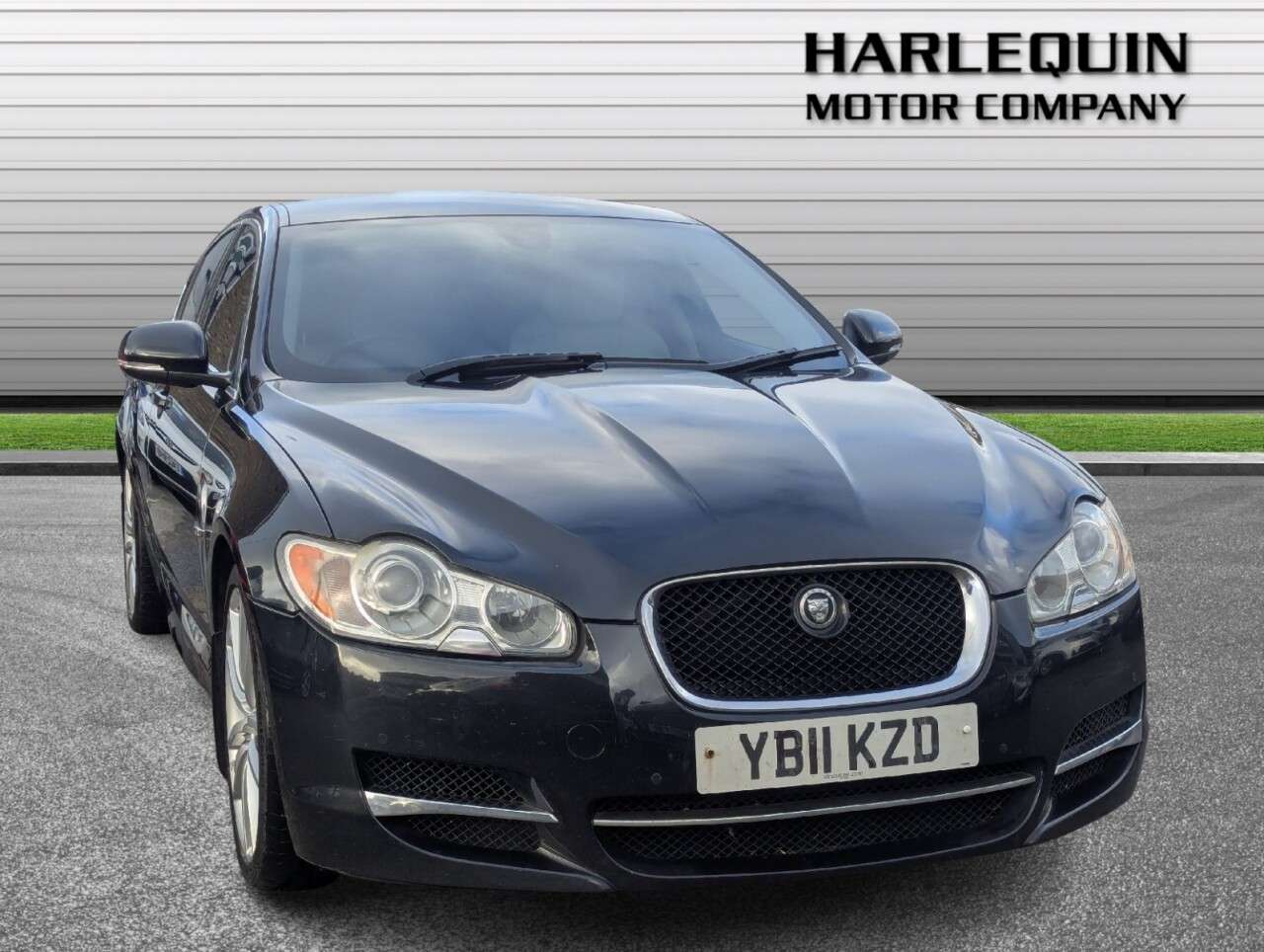 A 2011 JAGUAR XF 3.0d S V6 Portfolio Saloon 4dr Diesel Auto Euro 5 (275 ps) HEATED SEATS-SER A 2011 JAGUAR XF 3.0d S V6 Portfolio Saloon 4dr Diesel Auto Euro 5 (275 ps) HEATED SEATS-SER