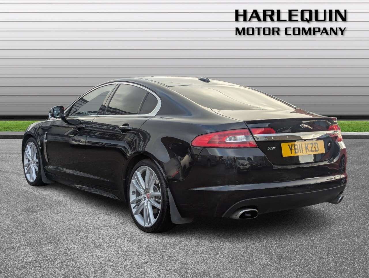A 2011 JAGUAR XF 3.0d S V6 Portfolio Saloon 4dr Diesel Auto Euro 5 (275 ps) HEATED SEATS-SER A 2011 JAGUAR XF 3.0d S V6 Portfolio Saloon 4dr Diesel Auto Euro 5 (275 ps) HEATED SEATS-SER