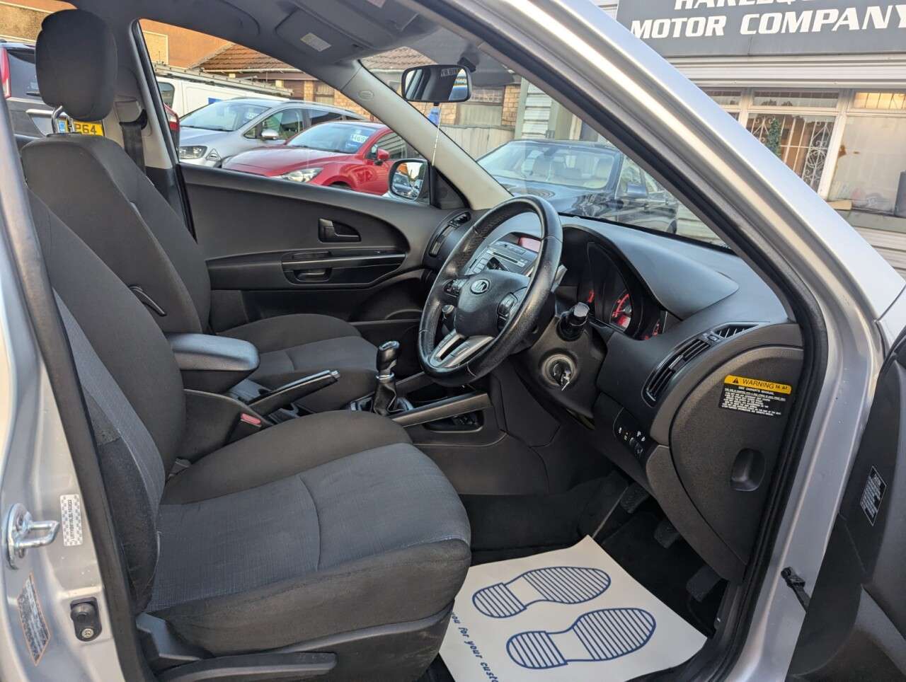 A 2011 KIA CEED 1.6 CRDi EcoDynamics 2 Sports Wagon 5dr Diesel Manual Euro 5 (s/s) (89 bhp) A 2011 KIA CEED 1.6 CRDi EcoDynamics 2 Sports Wagon 5dr Diesel Manual Euro 5 (s/s) (89 bhp)