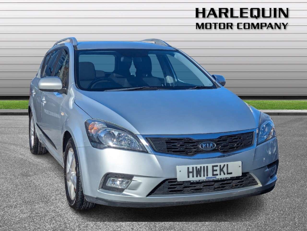 A 2011 KIA CEED 1.6 CRDi EcoDynamics 2 Sports Wagon 5dr Diesel Manual Euro 5 (s/s) (89 bhp) A 2011 KIA CEED 1.6 CRDi EcoDynamics 2 Sports Wagon 5dr Diesel Manual Euro 5 (s/s) (89 bhp)