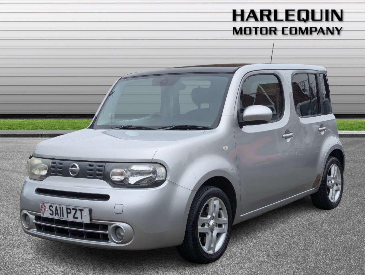 A 2011 NISSAN CUBE 1.6 Kaizen Hatchback 5dr Petrol Manual Euro 5 (110 ps) FULL SERVICE HISTORY A 2011 NISSAN CUBE 1.6 Kaizen Hatchback 5dr Petrol Manual Euro 5 (110 ps) FULL SERVICE HISTORY