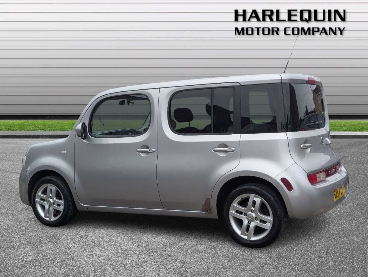 A 2011 NISSAN CUBE 1.6 Kaizen Hatchback 5dr Petrol Manual Euro 5 (110 ps) FULL SERVICE HISTORY A 2011 NISSAN CUBE 1.6 Kaizen Hatchback 5dr Petrol Manual Euro 5 (110 ps) FULL SERVICE HISTORY