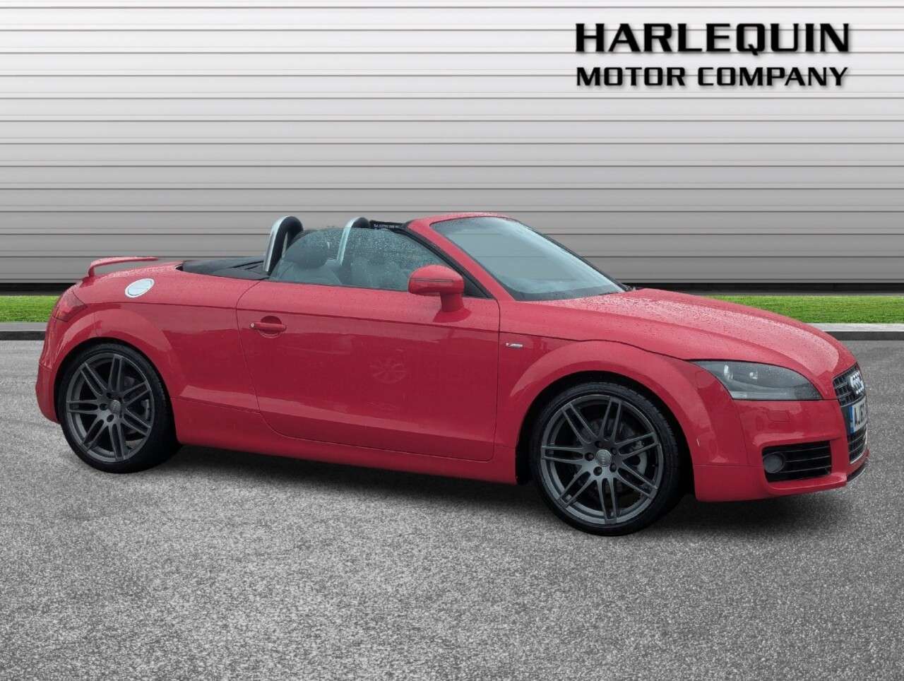 A 2011 AUDI TT 2.0 TDI S line Special Edition Roadster 2dr Diesel Manual quattro Euro 4 (1 A 2011 AUDI TT 2.0 TDI S line Special Edition Roadster 2dr Diesel Manual quattro Euro 4 (1