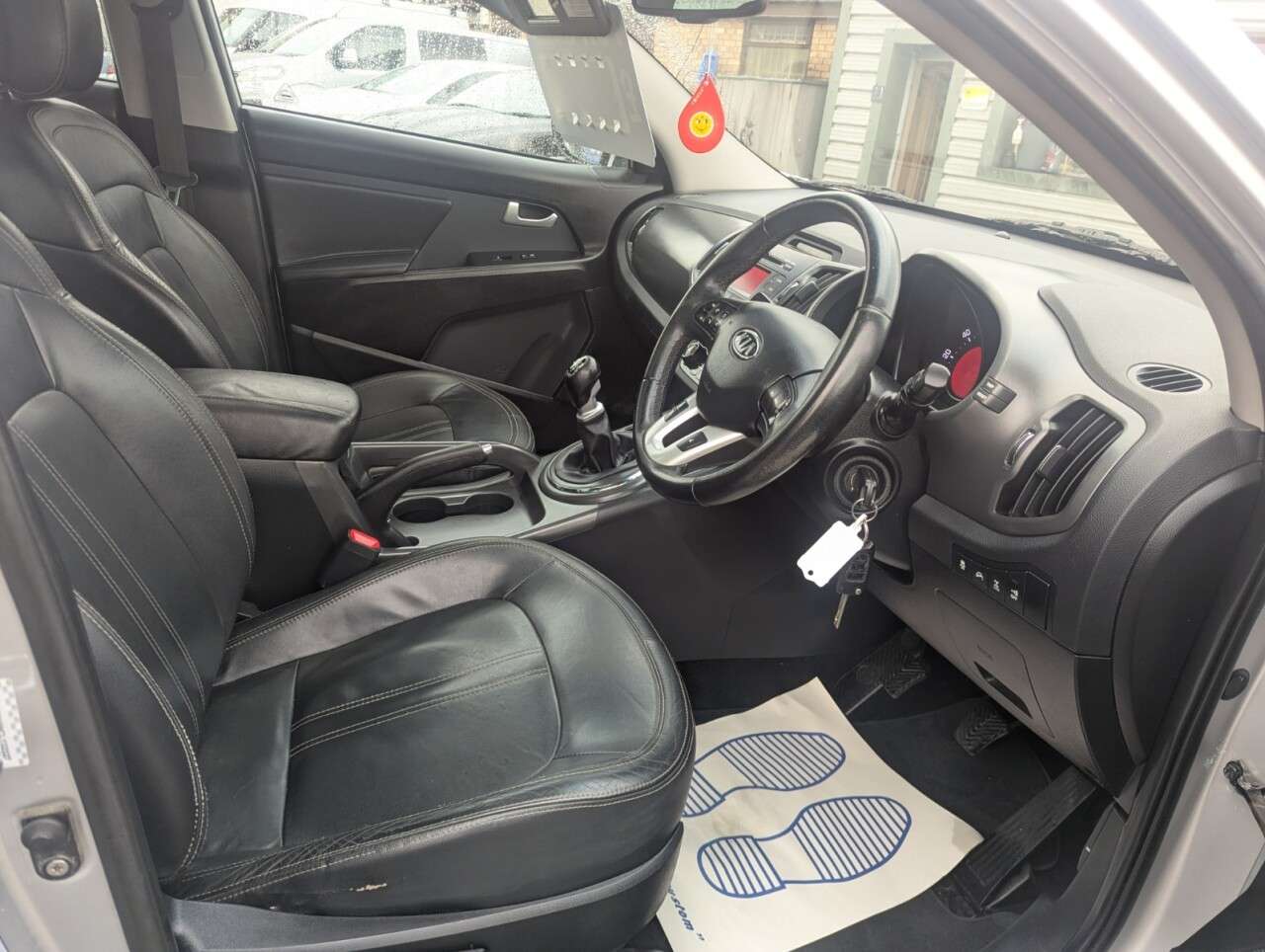 A 2012 KIA SPORTAGE 2.0 CRDi KX-3 SUV 5dr Diesel Manual AWD Euro 5 (134 bhp) A 2012 KIA SPORTAGE 2.0 CRDi KX-3 SUV 5dr Diesel Manual AWD Euro 5 (134 bhp)