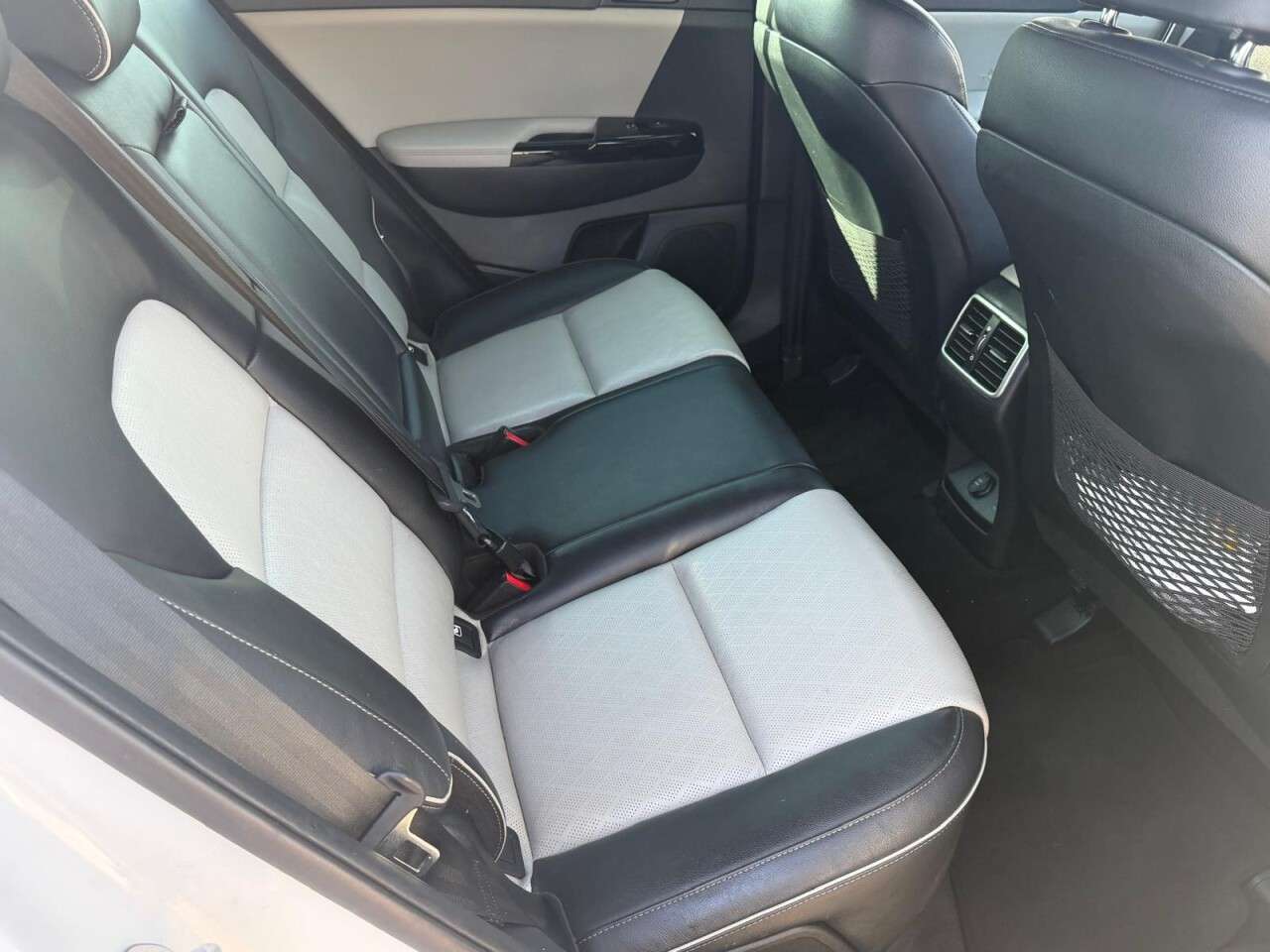 A 2016 KIA SPORTAGE 2.0 CRDi GT-Line SUV 5dr Diesel Manual AWD Euro 6 (134 bhp) FULL SERVICE HI A 2016 KIA SPORTAGE 2.0 CRDi GT-Line SUV 5dr Diesel Manual AWD Euro 6 (134 bhp) FULL SERVICE HI