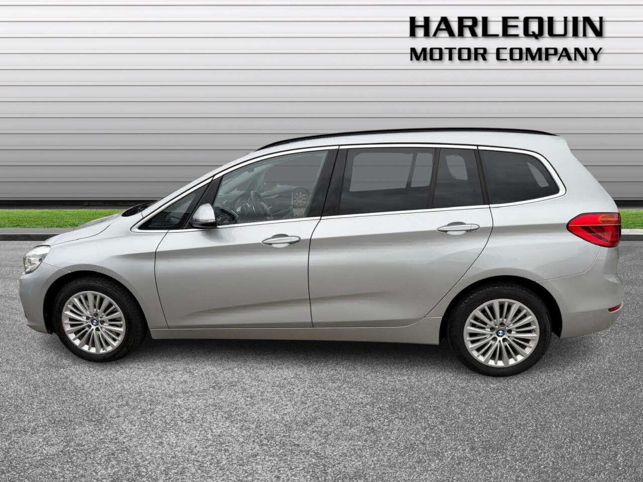 A 2017 BMW 2 SERIES GRAN TOURER 2.0 220d Luxury MPV 5dr Diesel Auto xDrive Euro 6 (s/s) (190 ps) FULL BMW S A 2017 BMW 2 SERIES GRAN TOURER 2.0 220d Luxury MPV 5dr Diesel Auto xDrive Euro 6 (s/s) (190 ps) FULL BMW S