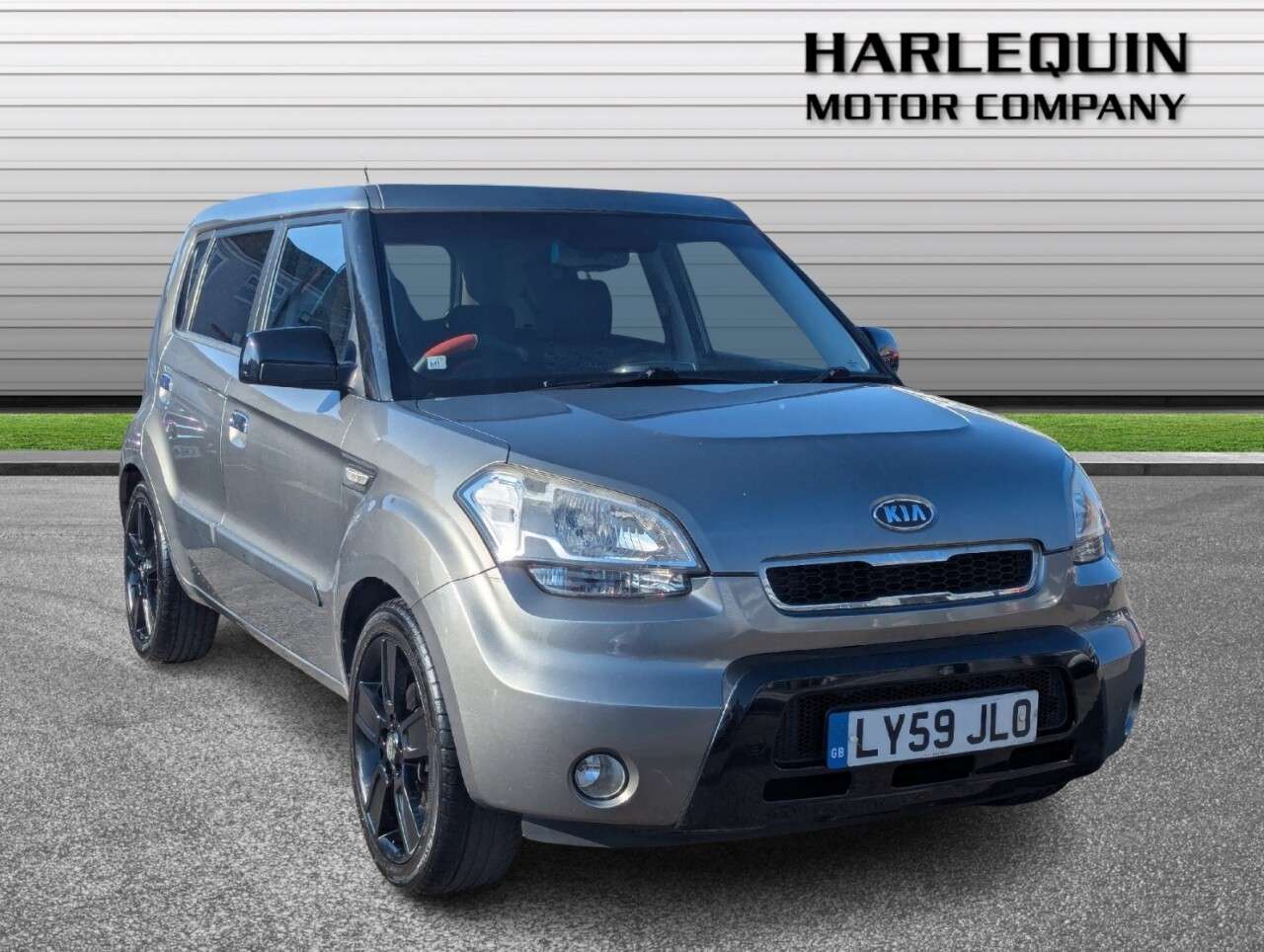 A 2010 KIA SOUL 1.6 Tempest SUV 5dr Petrol Manual Euro 4 (124 bhp) SERV HISTORY 10 SERVICE A 2010 KIA SOUL 1.6 Tempest SUV 5dr Petrol Manual Euro 4 (124 bhp) SERV HISTORY 10 SERVICE