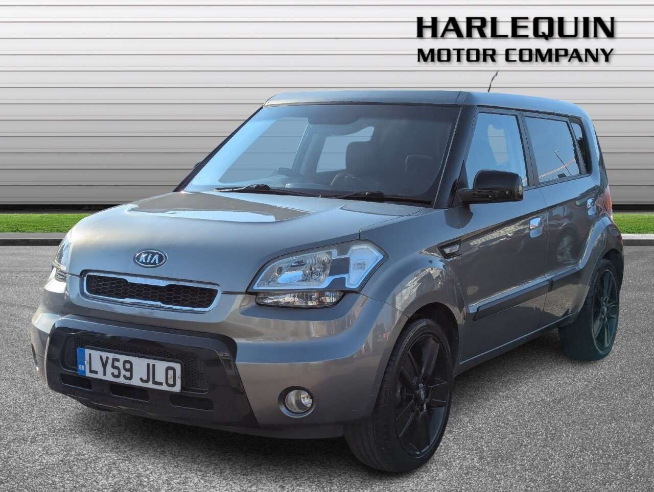 A 2010 KIA SOUL 1.6 Tempest SUV 5dr Petrol Manual Euro 4 (124 bhp) SERV HISTORY 10 SERVICE A 2010 KIA SOUL 1.6 Tempest SUV 5dr Petrol Manual Euro 4 (124 bhp) SERV HISTORY 10 SERVICE