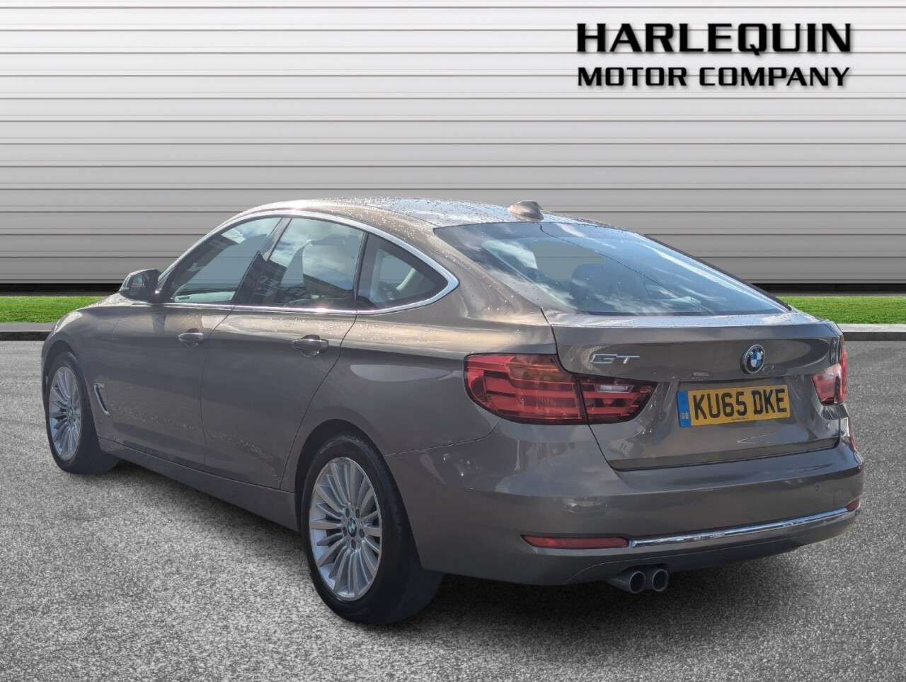 A 2015 BMW 3 SERIES GRAN TURISMO 2.0 320d Luxury GT 5dr Diesel Auto Euro 6 (s/s) (190 ps) SERVICE HISTORY LE A 2015 BMW 3 SERIES GRAN TURISMO 2.0 320d Luxury GT 5dr Diesel Auto Euro 6 (s/s) (190 ps) SERVICE HISTORY LE