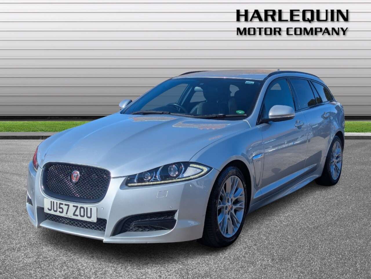 A 2015 JAGUAR XF 2.2d R-Sport Sportbrake 5dr Diesel Auto Euro 5 (s/s) (200 ps) FULL JAGUAR S A 2015 JAGUAR XF 2.2d R-Sport Sportbrake 5dr Diesel Auto Euro 5 (s/s) (200 ps) FULL JAGUAR S