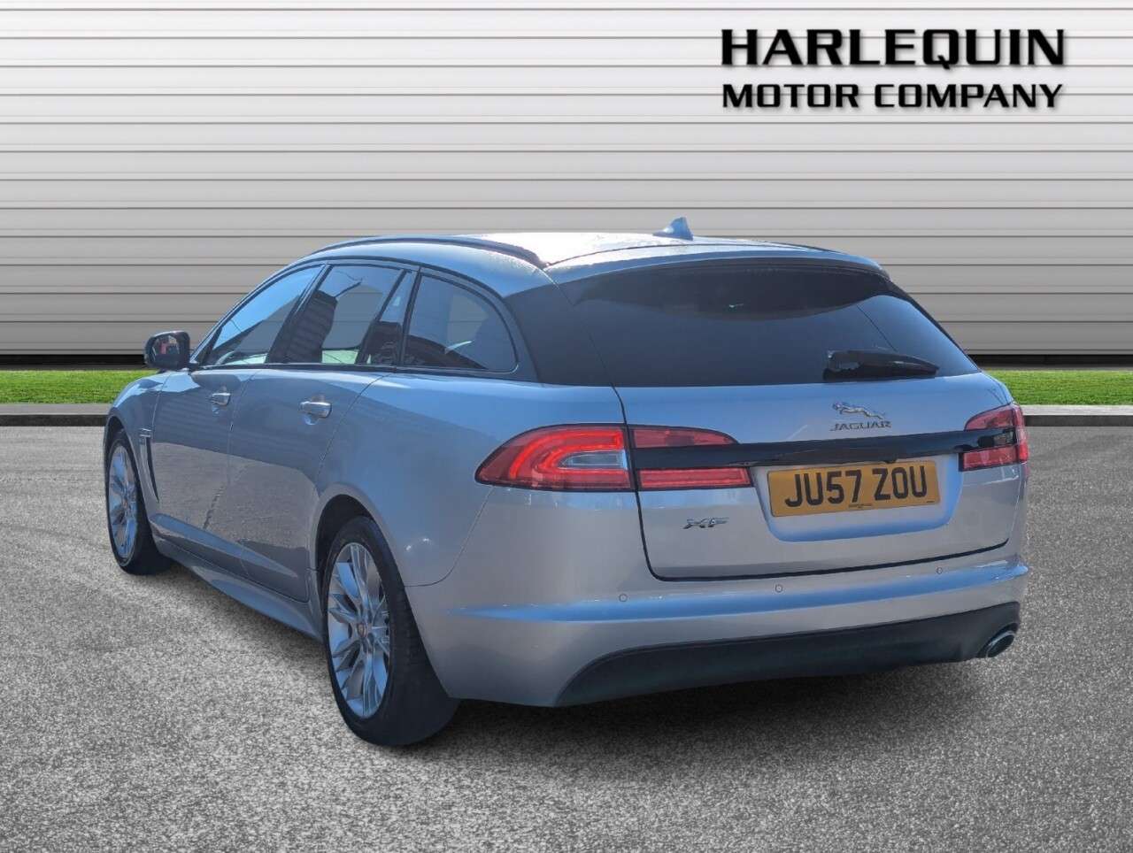 A 2015 JAGUAR XF 2.2d R-Sport Sportbrake 5dr Diesel Auto Euro 5 (s/s) (200 ps) FULL JAGUAR S A 2015 JAGUAR XF 2.2d R-Sport Sportbrake 5dr Diesel Auto Euro 5 (s/s) (200 ps) FULL JAGUAR S