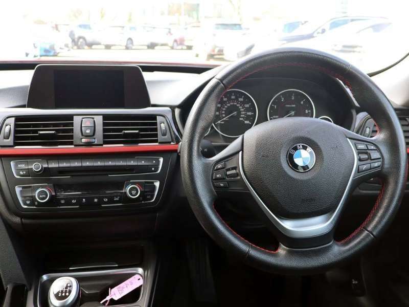 A 2014 BMW 3 SERIES GRAN TURISMO 2.0 318d Sport GT 5dr Diesel Manual Euro 5 (s/s) (143 ps) FULL BMW SERVICE A 2014 BMW 3 SERIES GRAN TURISMO 2.0 318d Sport GT 5dr Diesel Manual Euro 5 (s/s) (143 ps) FULL BMW SERVICE