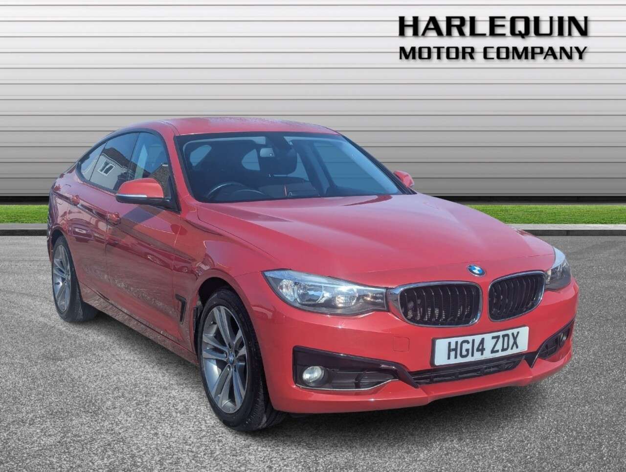 A 2014 BMW 3 SERIES GRAN TURISMO 2.0 318d Sport GT 5dr Diesel Manual Euro 5 (s/s) (143 ps) FULL BMW SERVICE A 2014 BMW 3 SERIES GRAN TURISMO 2.0 318d Sport GT 5dr Diesel Manual Euro 5 (s/s) (143 ps) FULL BMW SERVICE