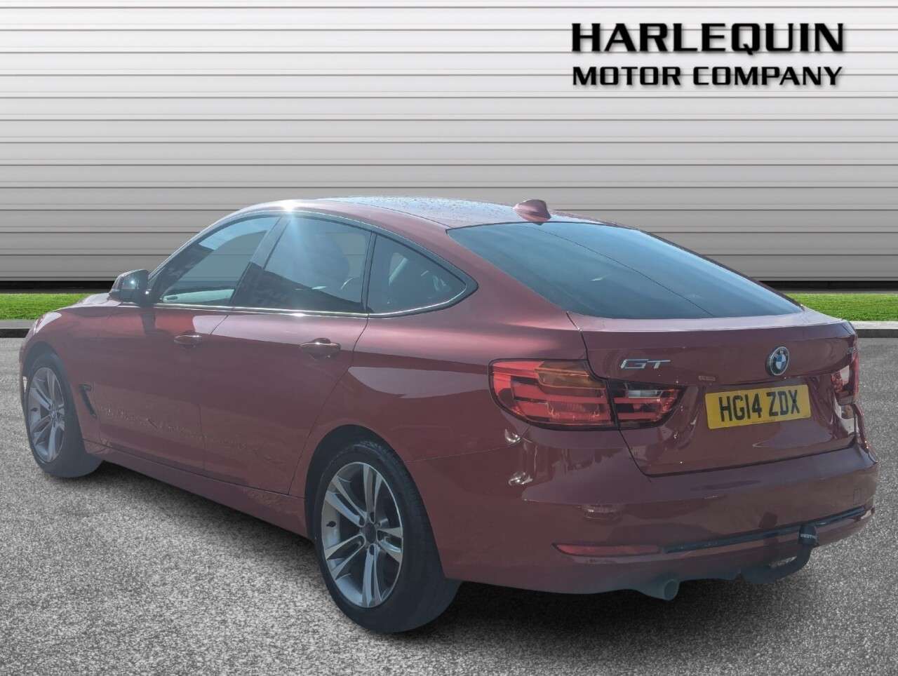 A 2014 BMW 3 SERIES GRAN TURISMO 2.0 318d Sport GT 5dr Diesel Manual Euro 5 (s/s) (143 ps) FULL BMW SERVICE A 2014 BMW 3 SERIES GRAN TURISMO 2.0 318d Sport GT 5dr Diesel Manual Euro 5 (s/s) (143 ps) FULL BMW SERVICE