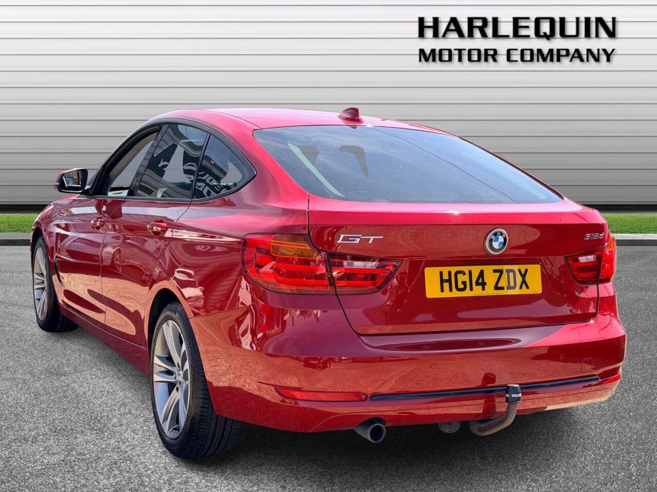 A 2014 BMW 3 SERIES GRAN TURISMO 2.0 318d Sport GT 5dr Diesel Manual Euro 5 (s/s) (143 ps) FULL BMW SERVICE A 2014 BMW 3 SERIES GRAN TURISMO 2.0 318d Sport GT 5dr Diesel Manual Euro 5 (s/s) (143 ps) FULL BMW SERVICE