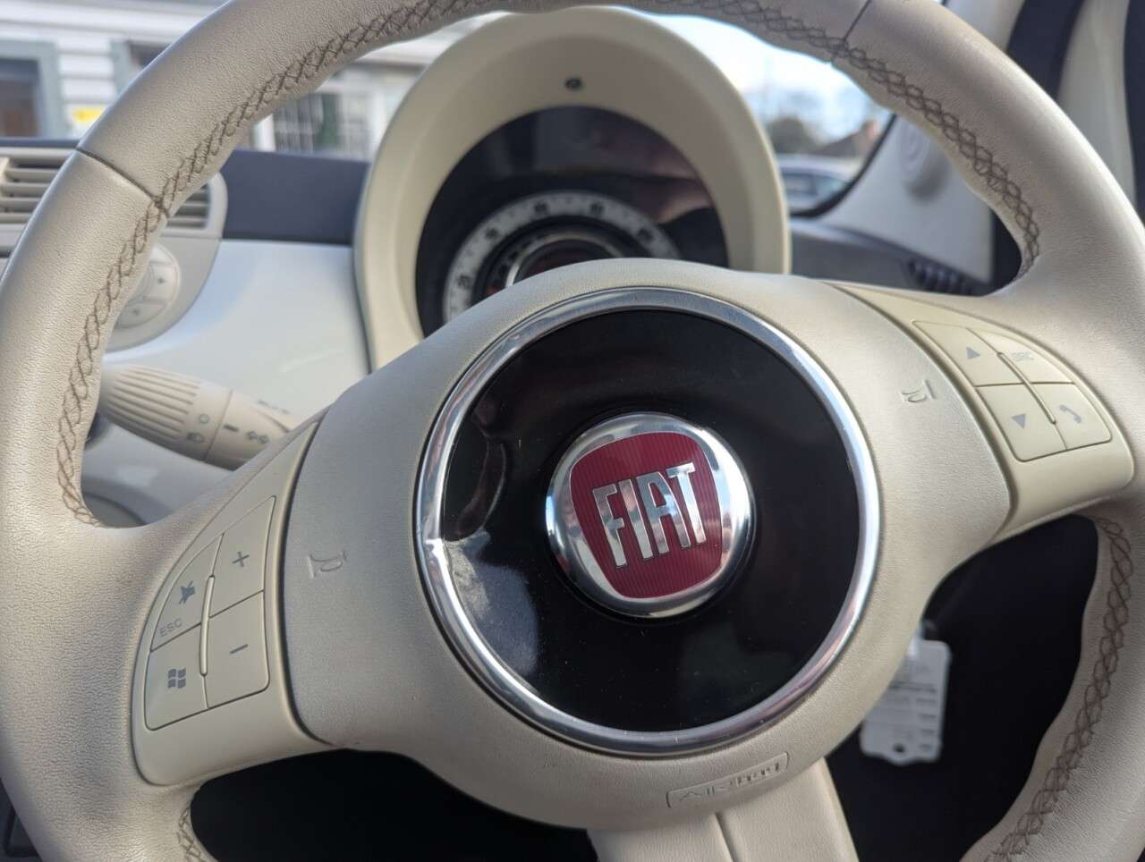 2011 FIAT 500 2011 FIAT 500