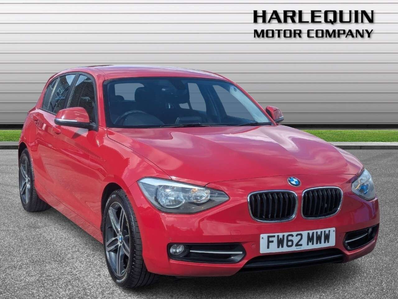 A 2012 BMW 1 SERIES 2.0 118d Sport Hatchback 5dr Diesel Manual Euro 5 (s/s) (143 ps) SERVICE HI A 2012 BMW 1 SERIES 2.0 118d Sport Hatchback 5dr Diesel Manual Euro 5 (s/s) (143 ps) SERVICE HI