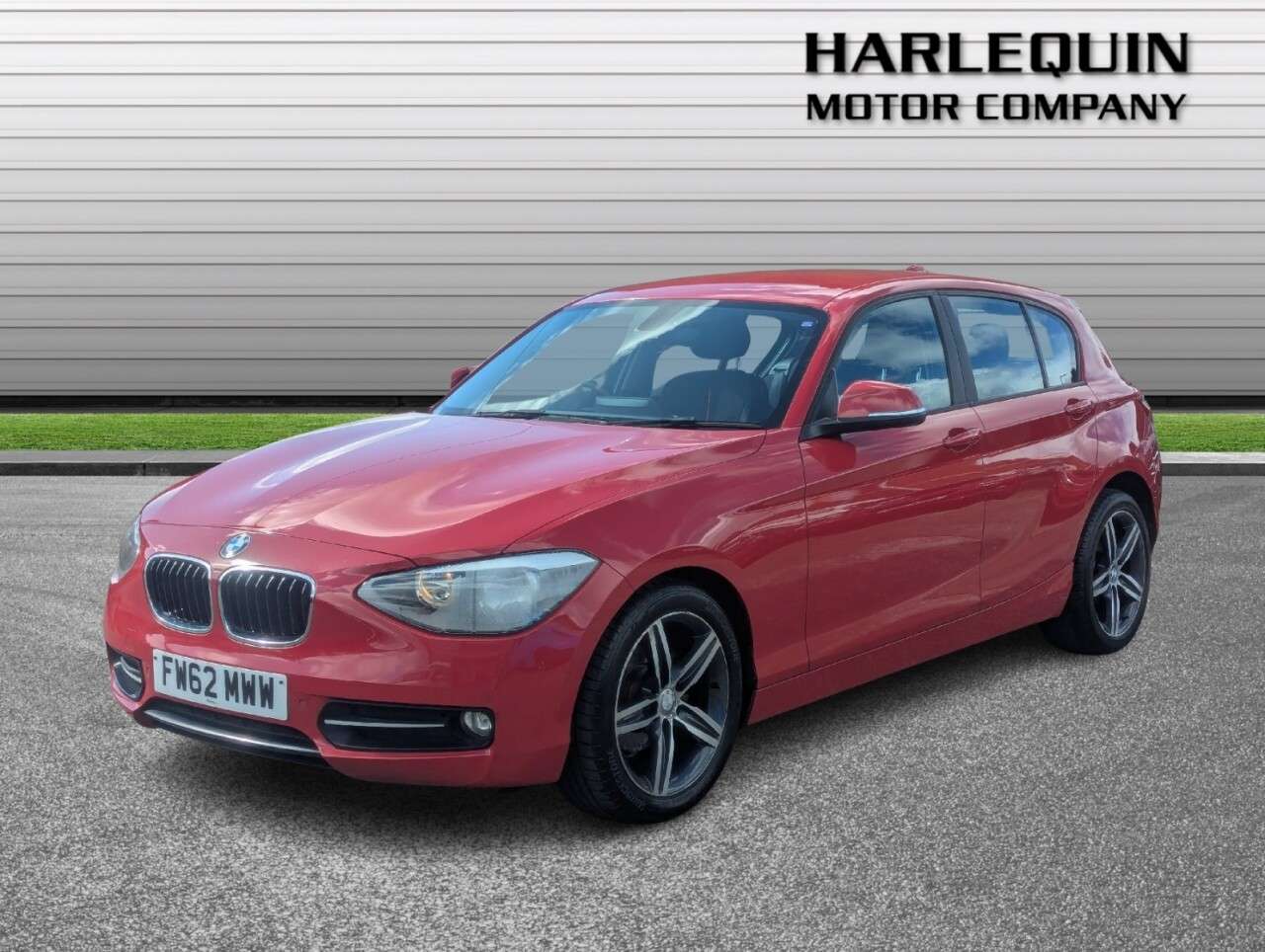 A 2012 BMW 1 SERIES 2.0 118d Sport Hatchback 5dr Diesel Manual Euro 5 (s/s) (143 ps) SERVICE HI A 2012 BMW 1 SERIES 2.0 118d Sport Hatchback 5dr Diesel Manual Euro 5 (s/s) (143 ps) SERVICE HI