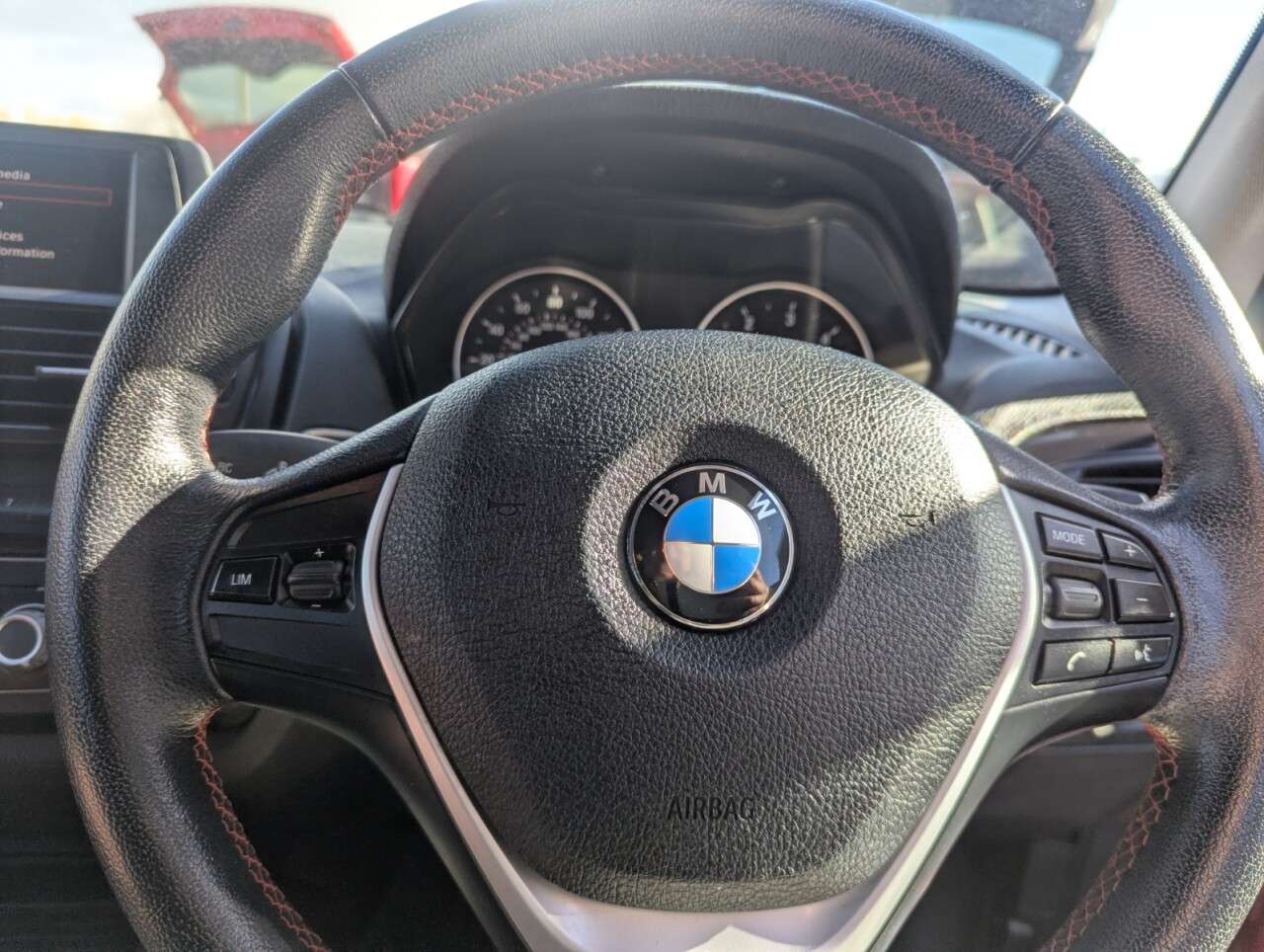 2012 BMW 1 SERIES 2012 BMW 1 SERIES