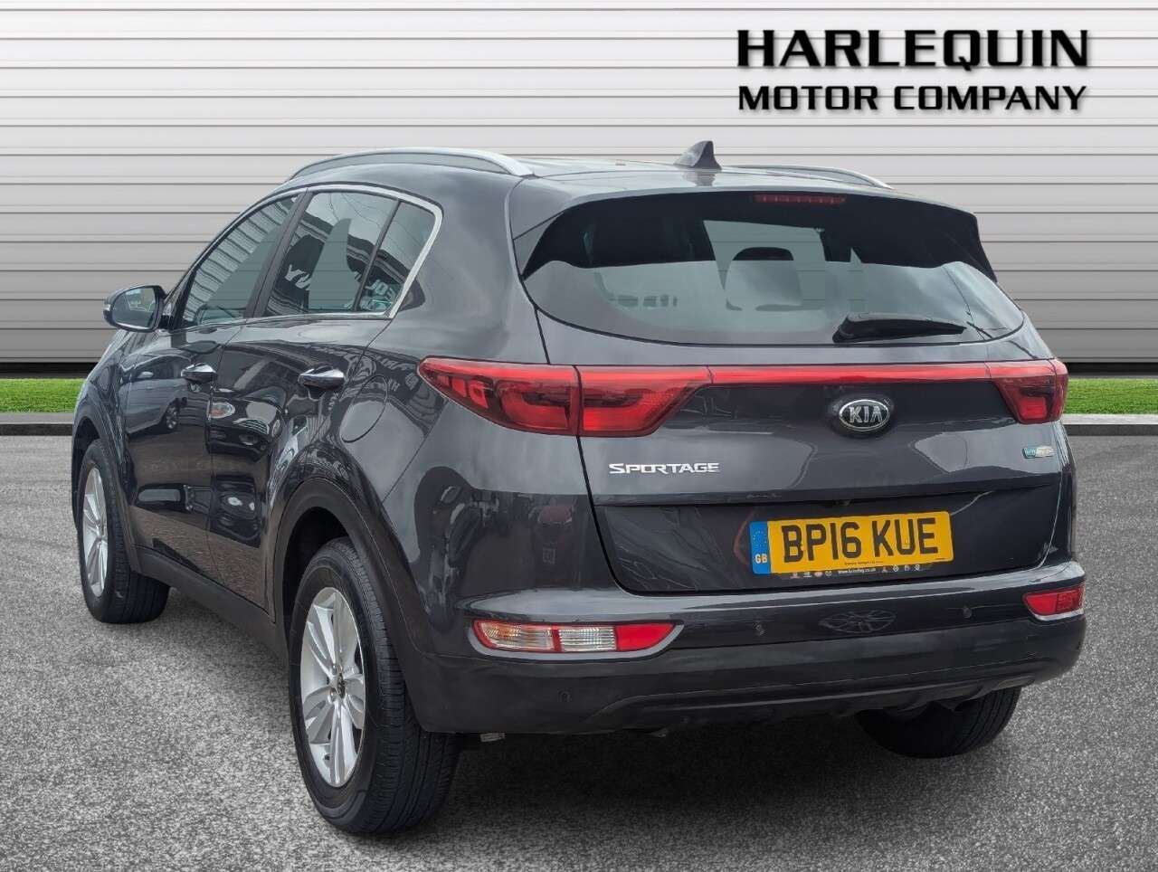 A 2016 KIA SPORTAGE 1.7 CRDi 2 SUV 5dr Diesel Manual Euro 6 (s/s) (114 bhp) FULL SERVICE HISTOR A 2016 KIA SPORTAGE 1.7 CRDi 2 SUV 5dr Diesel Manual Euro 6 (s/s) (114 bhp) FULL SERVICE HISTOR