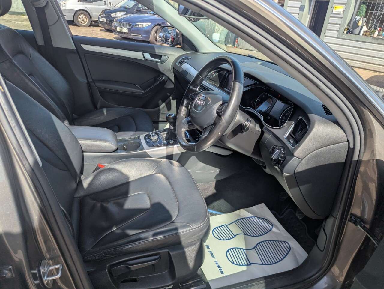 A 2012 AUDI A4 AVANT 2.0 TDI SE Technik Estate 5dr Diesel Manual Euro 5 (s/s) (143 ps) FULL SERV A 2012 AUDI A4 AVANT 2.0 TDI SE Technik Estate 5dr Diesel Manual Euro 5 (s/s) (143 ps) FULL SERV