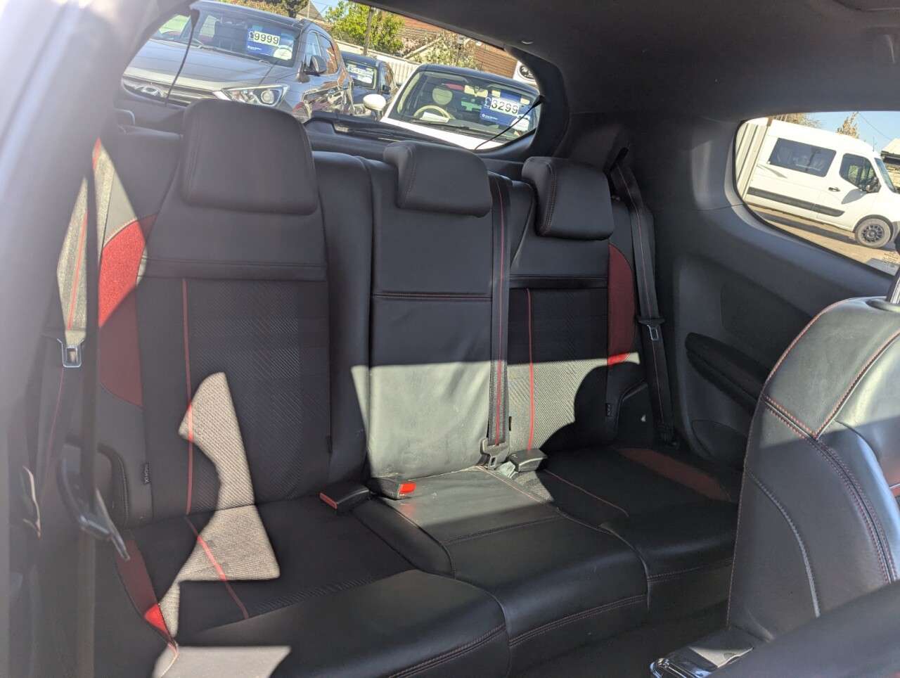 2017 PEUGEOT 208 2017 PEUGEOT 208