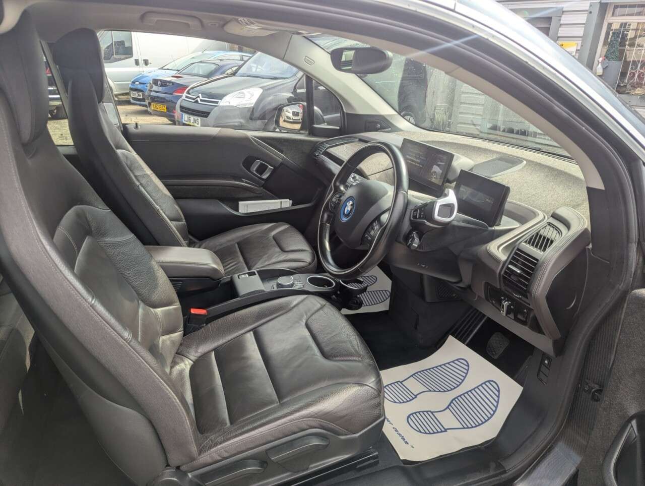 A 2018 BMW I3 33kWh Hatchback 5dr Petrol Plug-in Hybrid Auto Euro 6 (s/s) (Range Extender A 2018 BMW I3 33kWh Hatchback 5dr Petrol Plug-in Hybrid Auto Euro 6 (s/s) (Range Extender