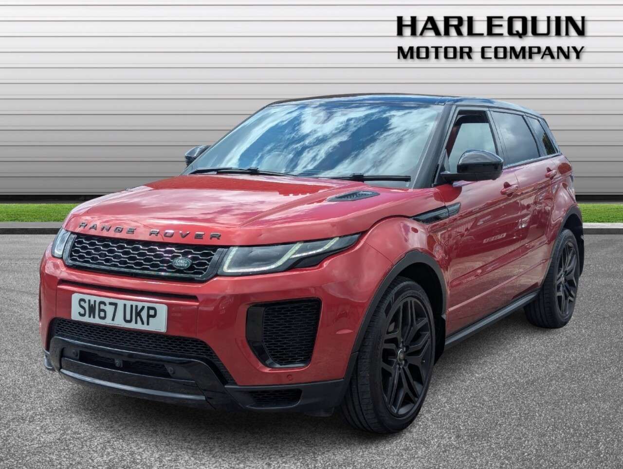 A 2017 LAND ROVER RANGE ROVER EVOQUE SI4 HSE DYNAMIC A 2017 LAND ROVER RANGE ROVER EVOQUE SI4 HSE DYNAMIC