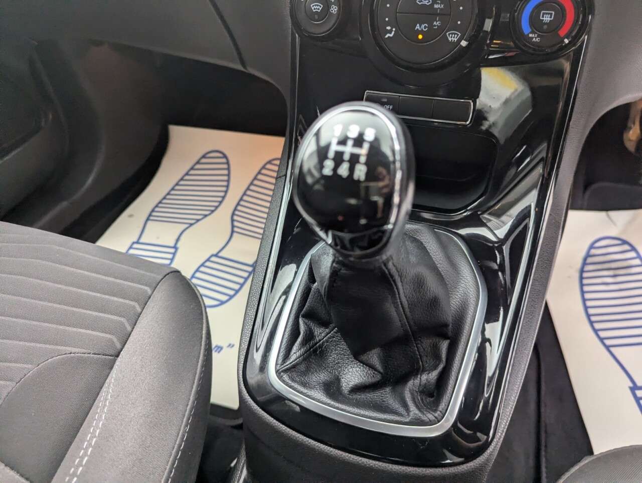 2015 FORD FIESTA 2015 FORD FIESTA